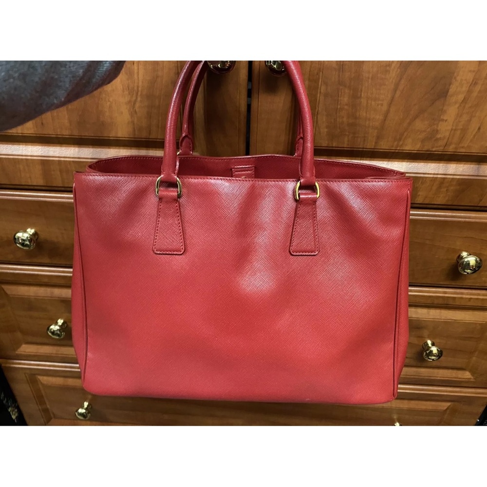 Prada Red Saffiano Lux Leather Tote Bag - Picture 2 of 5